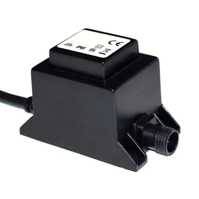 Näsets Ciklidhobby Transformator IP44 12V 60W med treväg utomhus