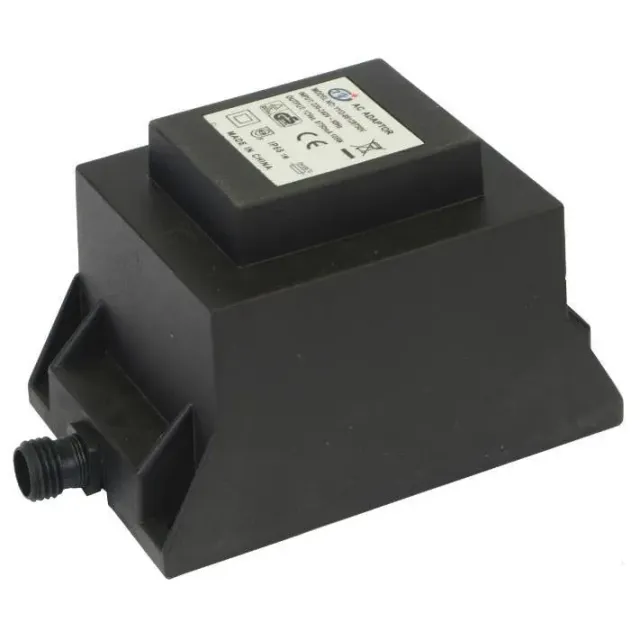 Näsets Ciklidhobby Transformator IP44 12V 36W inkl trevägsadapter